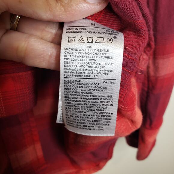 Gap x Pendleton| Red Orange Plaid button down shirt in size Medium - Picture 8 of 8